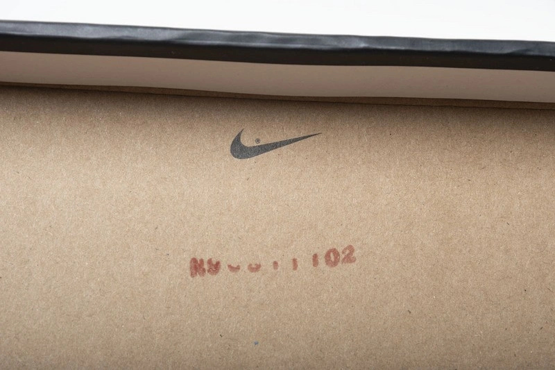 Air Jordan 1 Retro High OG Bred Toe 555088-610