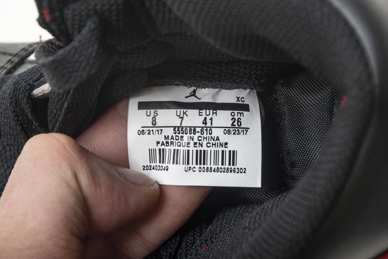 Air Jordan 1 Retro High OG Bred Toe 555088-610