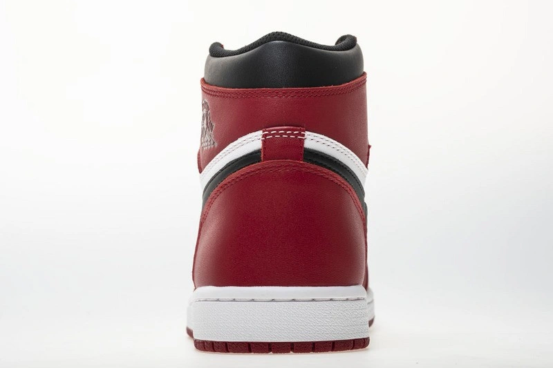 Air Jordan 1 Retro High OG Chicago 555088-101