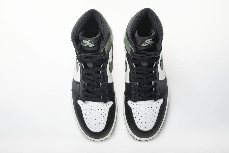 Air Jordan 1 Retro High OG 'Clay Green' - 555088 135