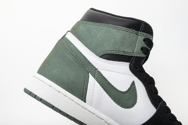 Air Jordan 1 Retro High OG 'Clay Green' - 555088 135