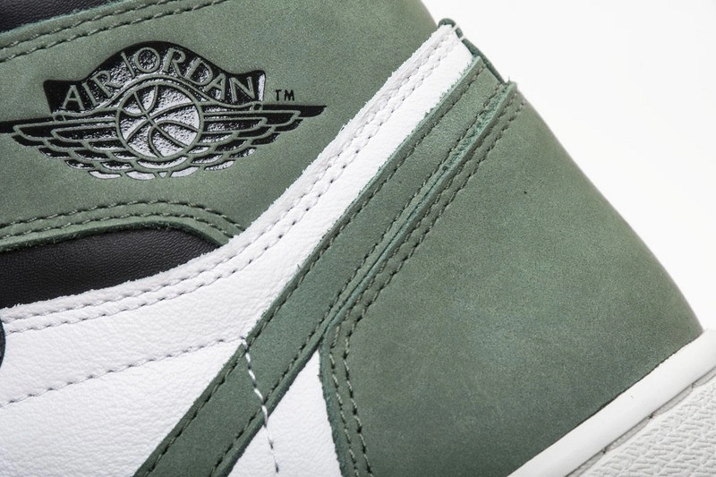 Air Jordan 1 Retro High OG 'Clay Green' - 555088 135