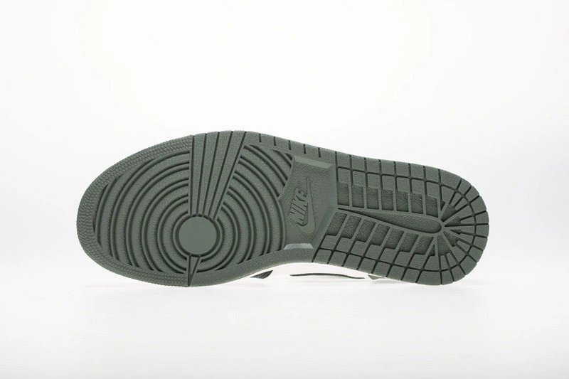 Air Jordan 1 Retro High OG 'Clay Green' - 555088 135
