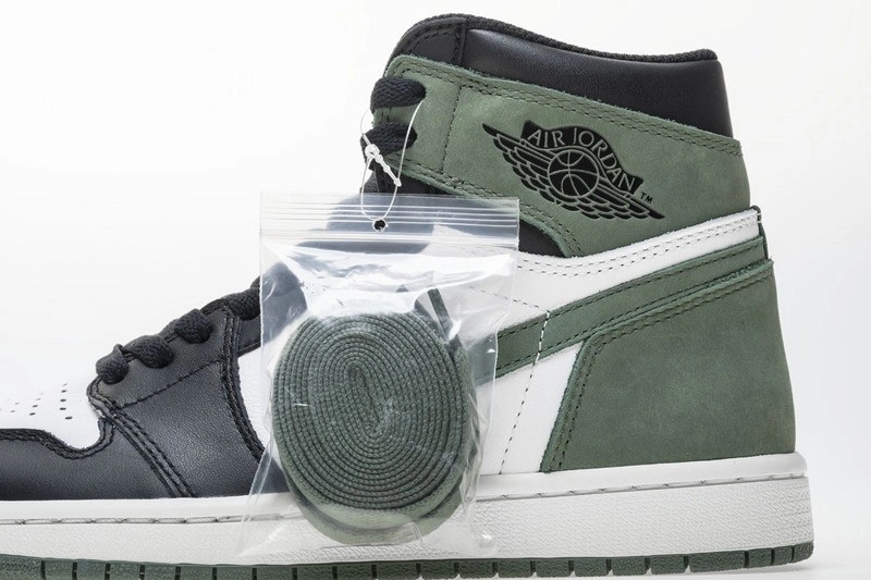 Air Jordan 1 Retro High OG 'Clay Green' - 555088 135