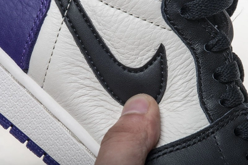 Air Jordan 1 Retro High OG Court Purple 555088-501