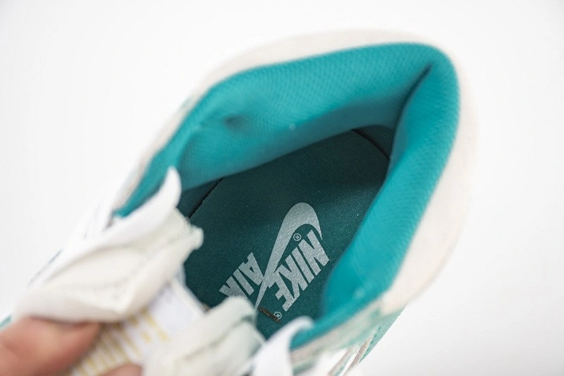 Air Jordan 1 Retro High OG Turbo Green  555088-311
