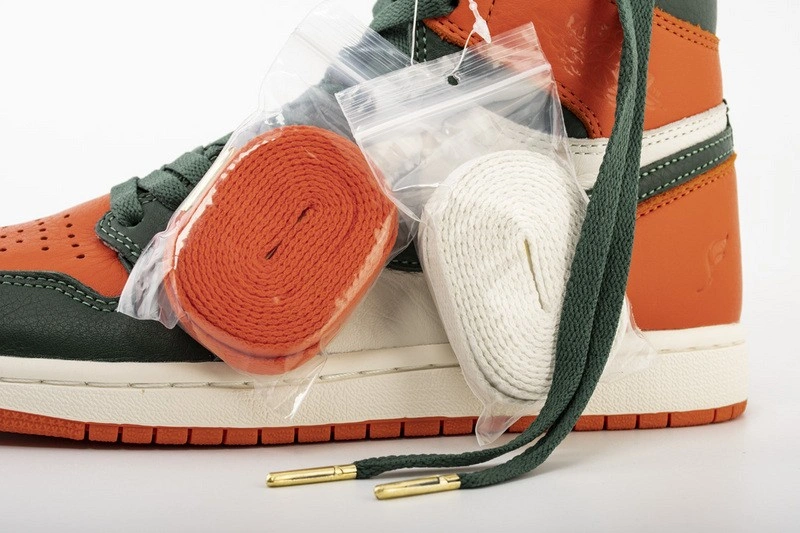 Air Jordan 1 Retro High Og-sf  solefly  av3905-138