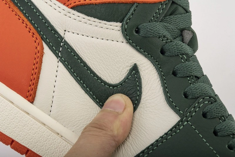 Air Jordan 1 Retro High Og-sf  solefly  av3905-138