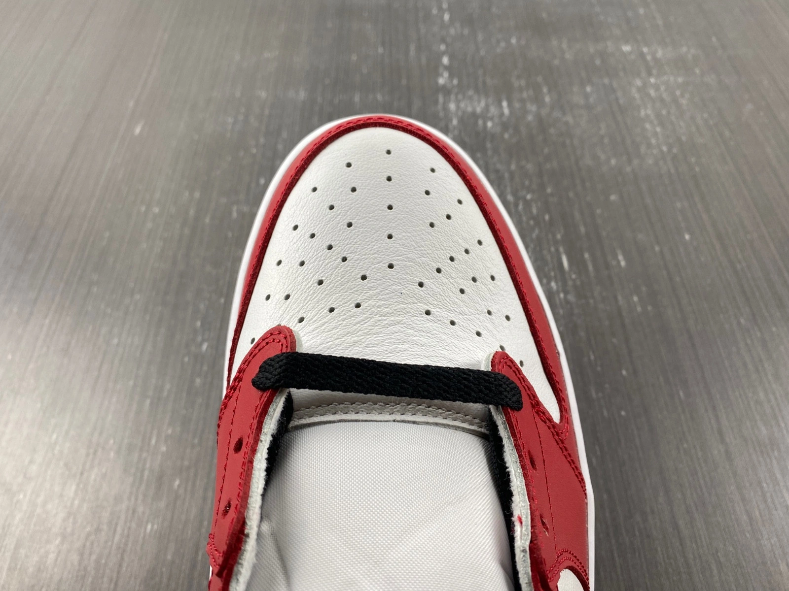 Air Jordan 1 Retro Low OG 'Chicago' - 705329 600