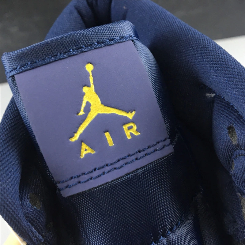 Air Jordan 1 Retro Mid Jeter  AH6342-104