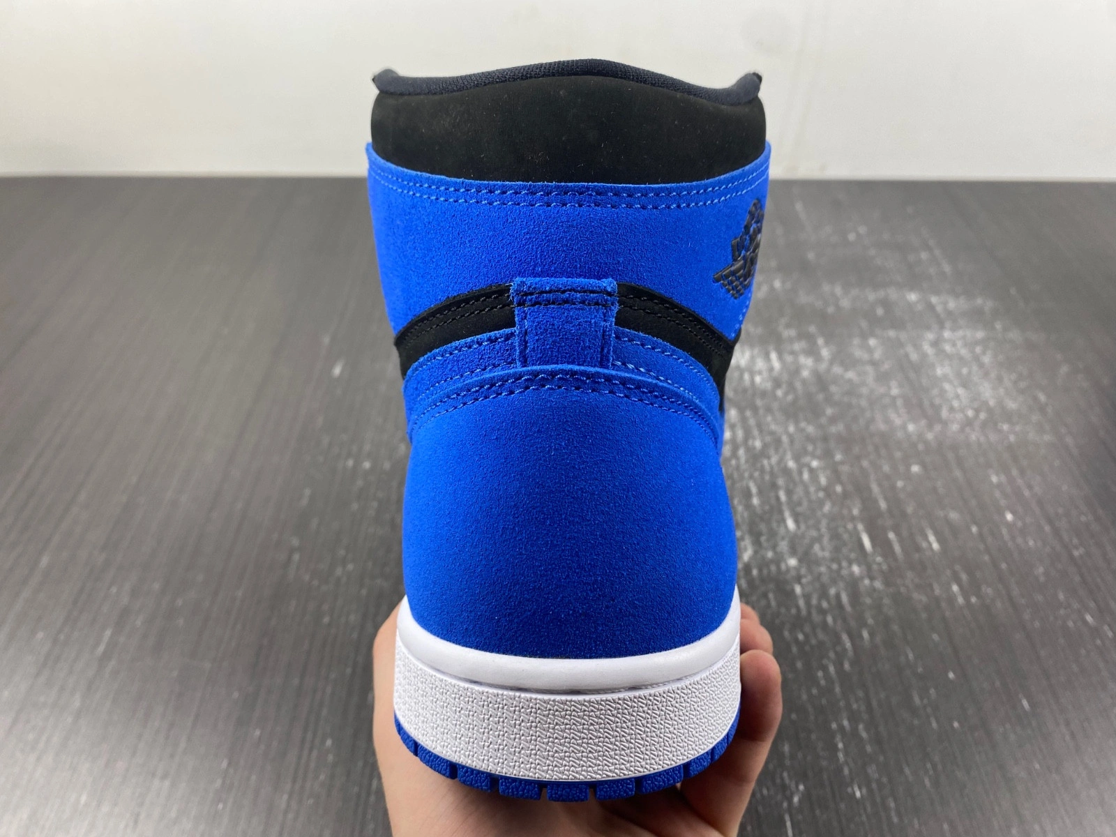Air Jordan 1 Royal Suede DZ5485-042