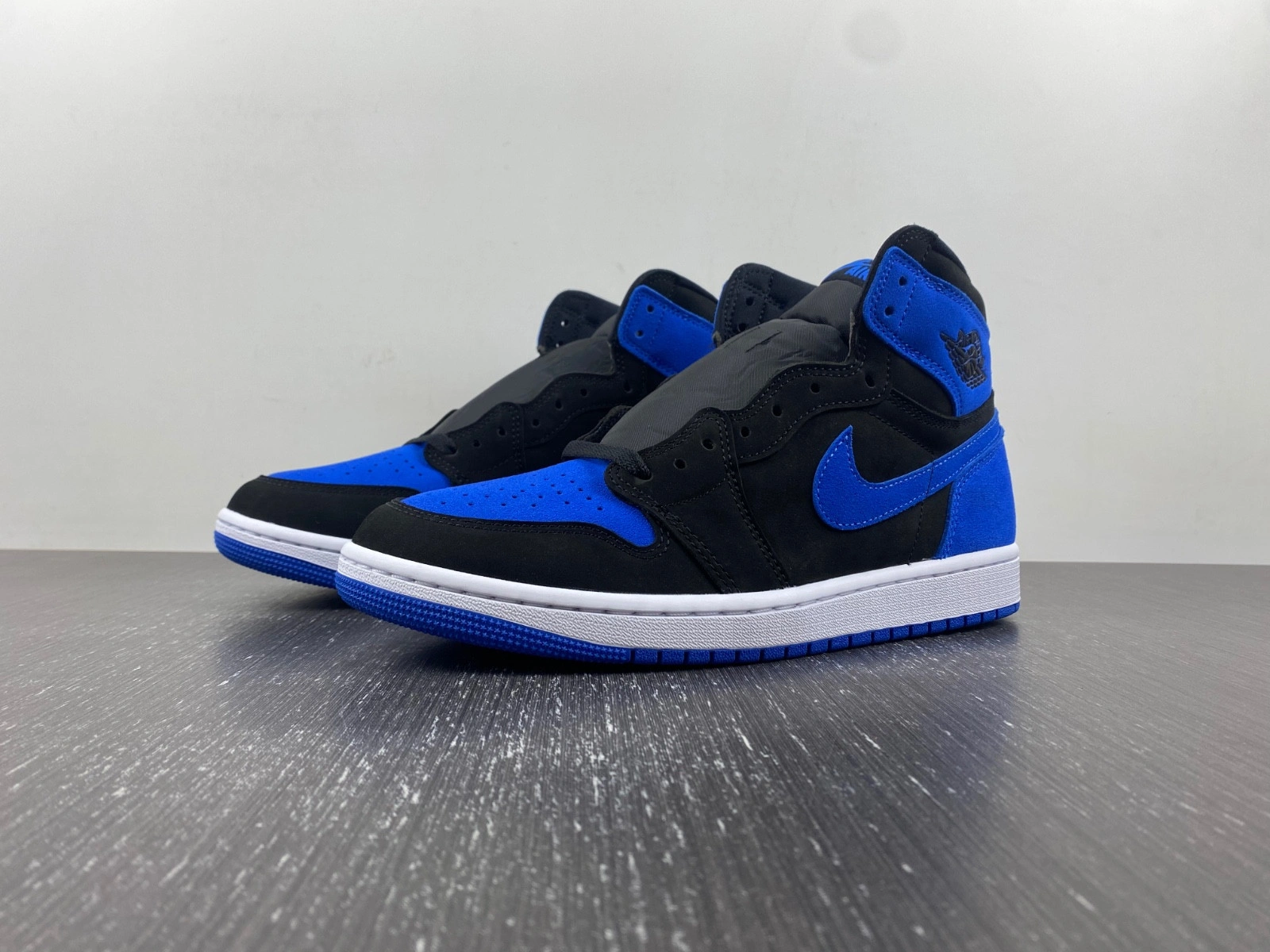 Air Jordan 1 Royal Suede DZ5485-042