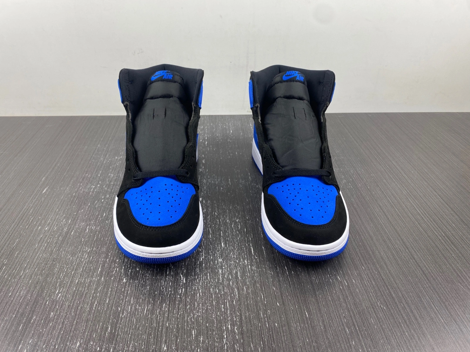Air Jordan 1 Royal Suede DZ5485-042
