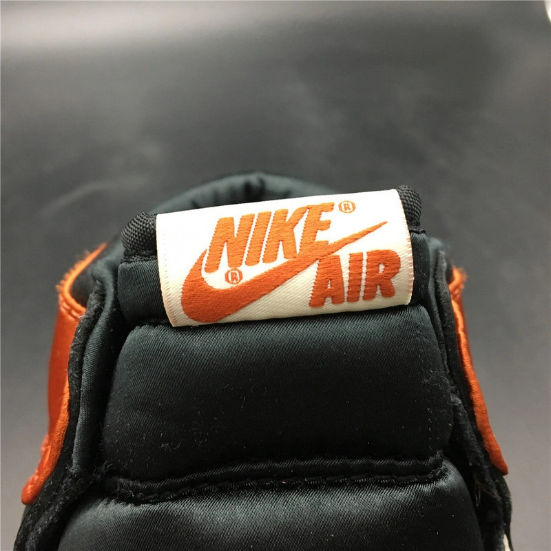 Air Jordan 1 Satin “Shattered Backboard”  AV3725-010