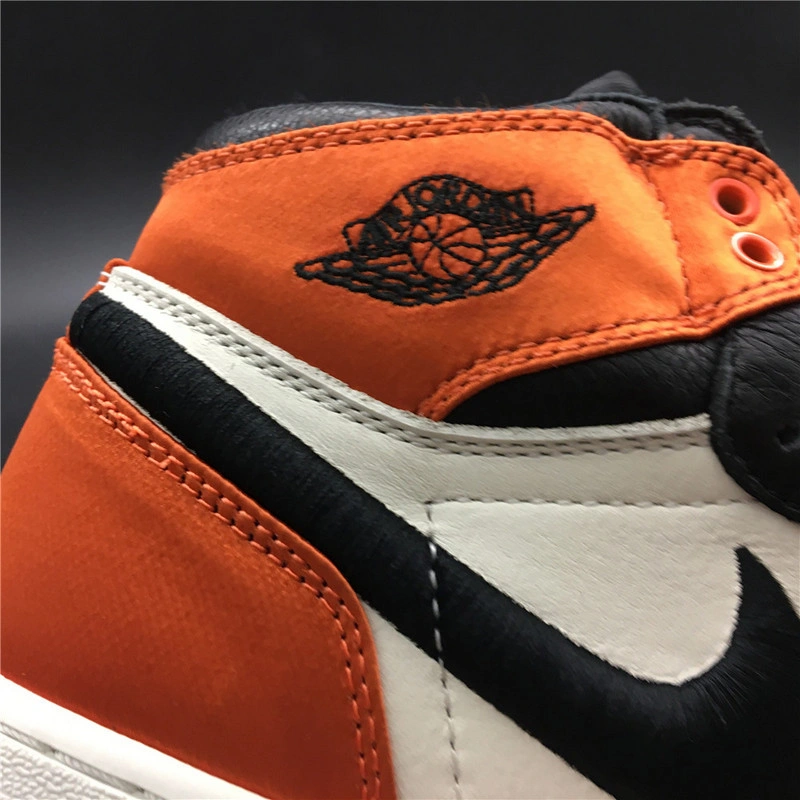 Air Jordan 1 Satin “Shattered Backboard”  AV3725-010