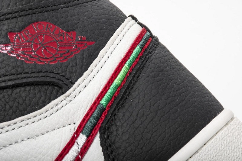 Air Jordan 1 Sports Illustrated 555088-015