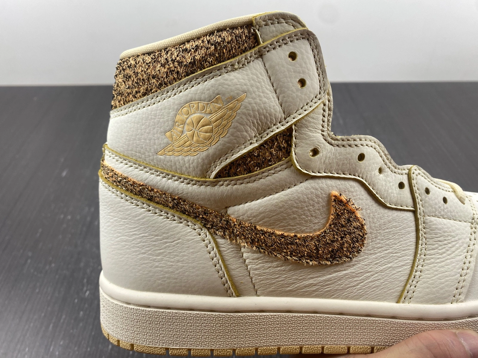 Air Jordan 1 Vibrations of Naija FD8631-100