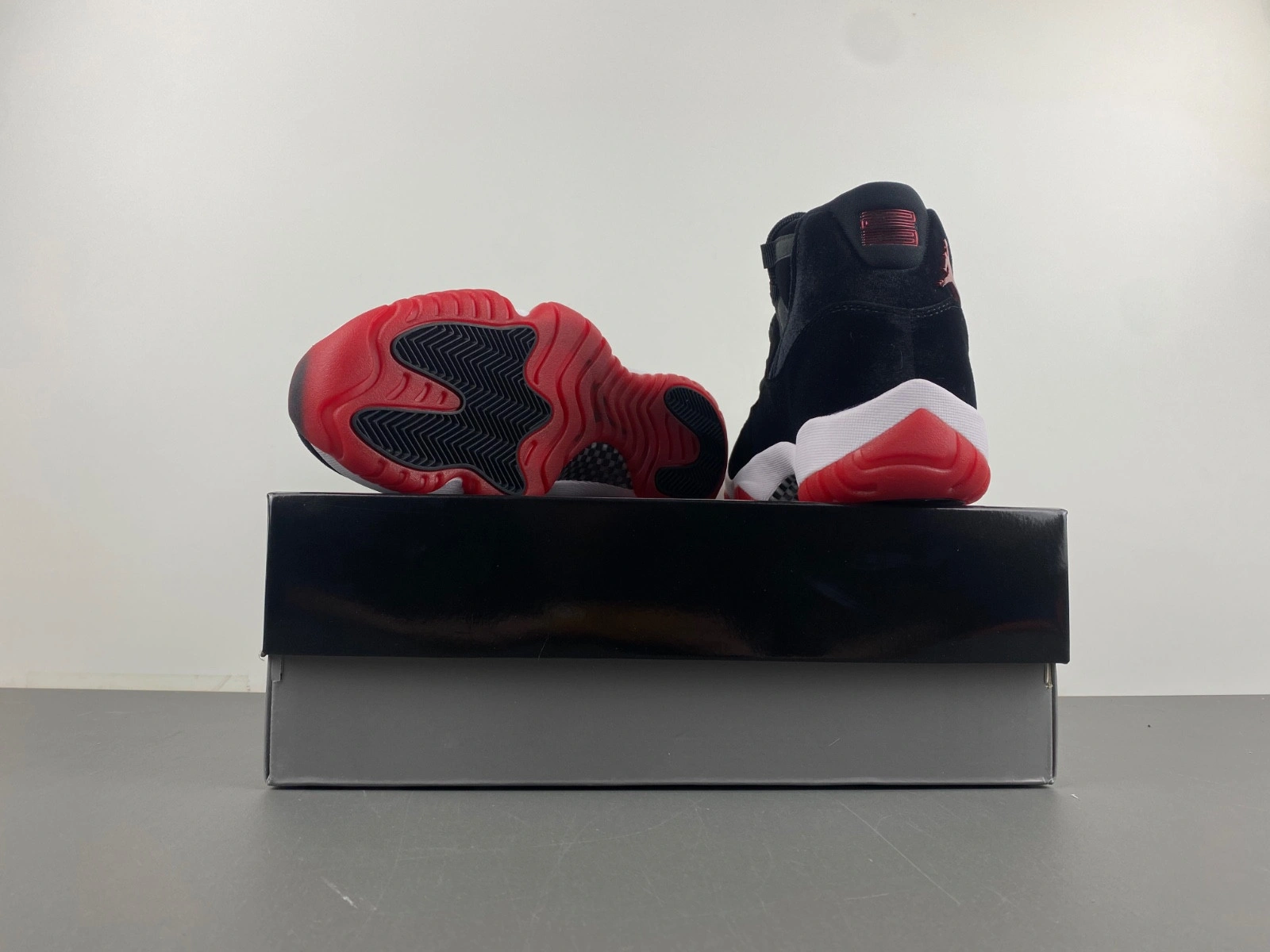 Air Jordan 11 “Bred Velvet”  DB5457-061