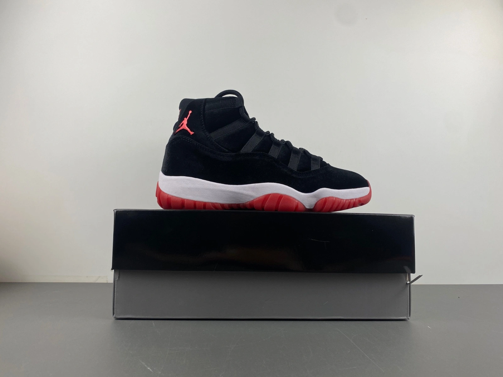 Air Jordan 11 “Bred Velvet”  DB5457-061