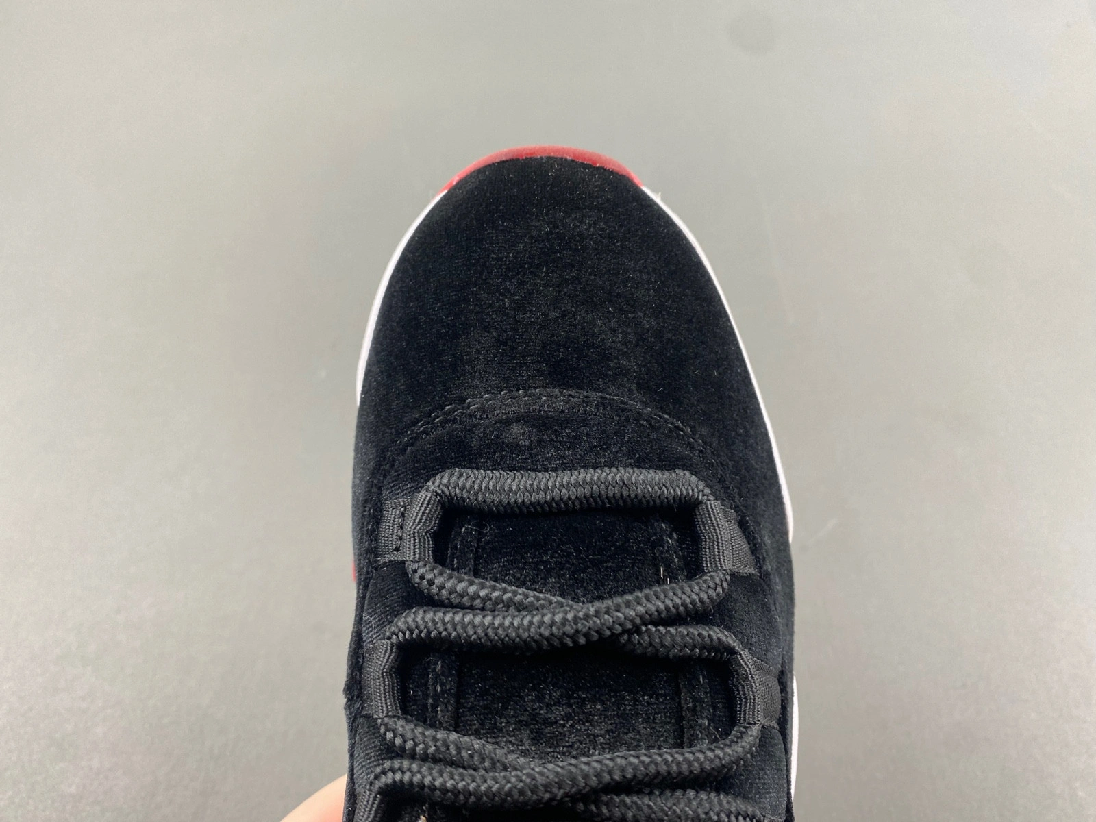 Air Jordan 11 “Bred Velvet”  DB5457-061