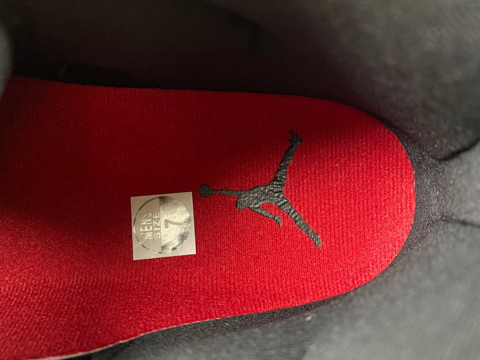 Air Jordan 11 “Bred Velvet”  DB5457-061