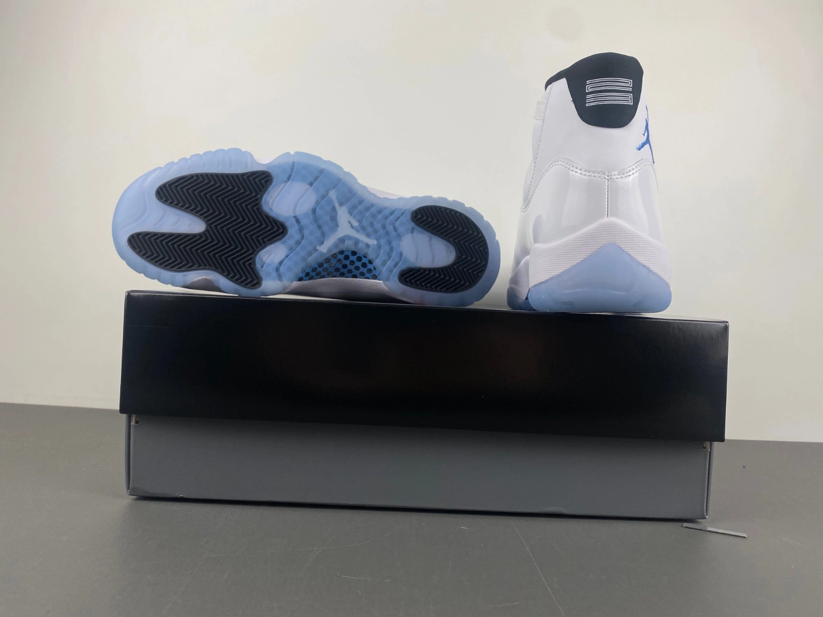Air Jordan 11 Legend Blue (Columbia) 2024 CT8012-104