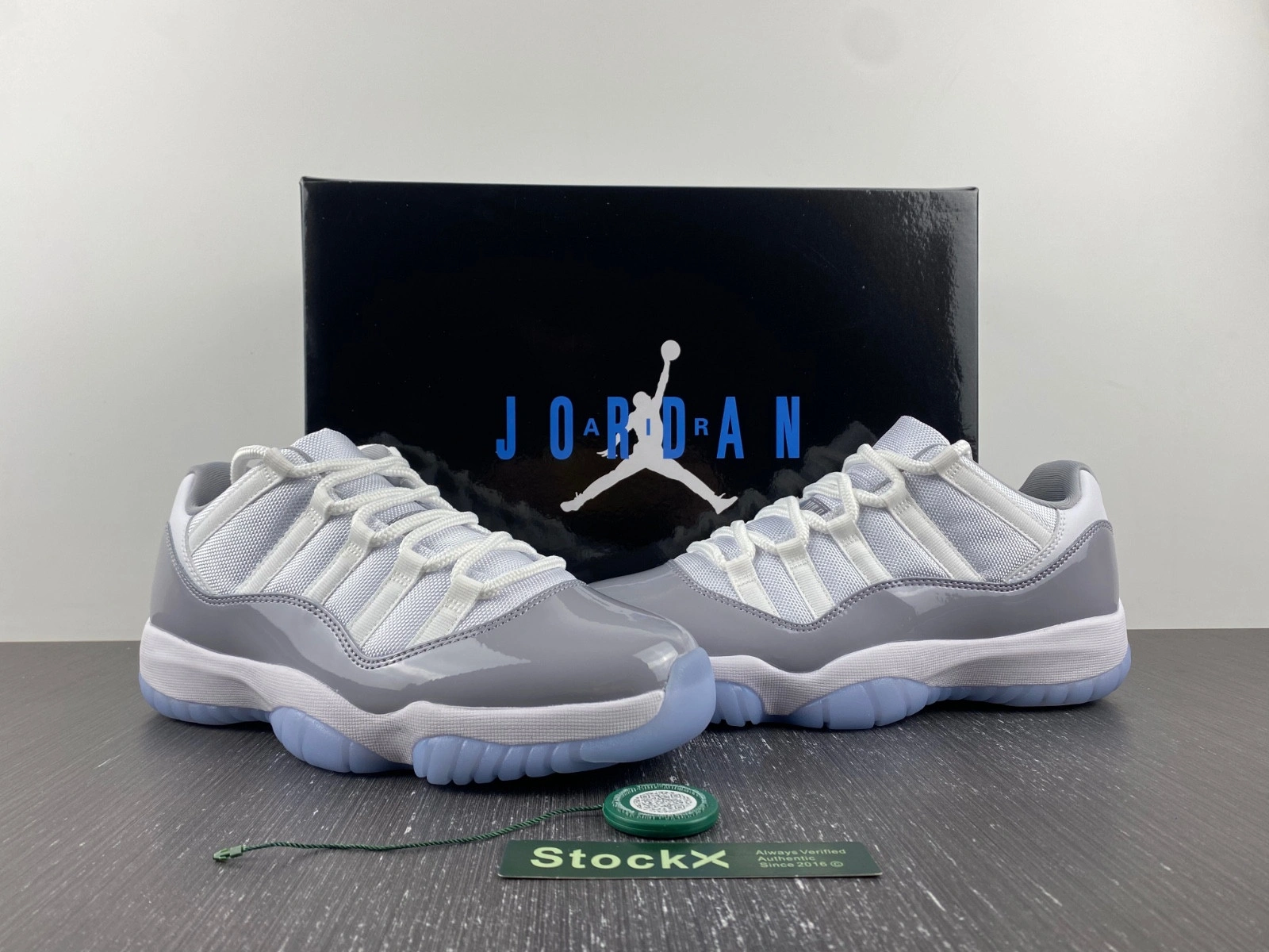 Air Jordan 11 Low Cement Grey AV2187-140