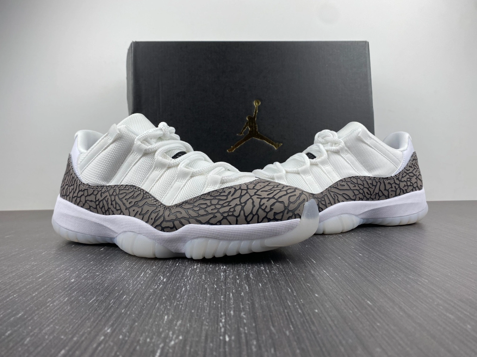 Air Jordan 11 Low Elephant Print AV2187-140
