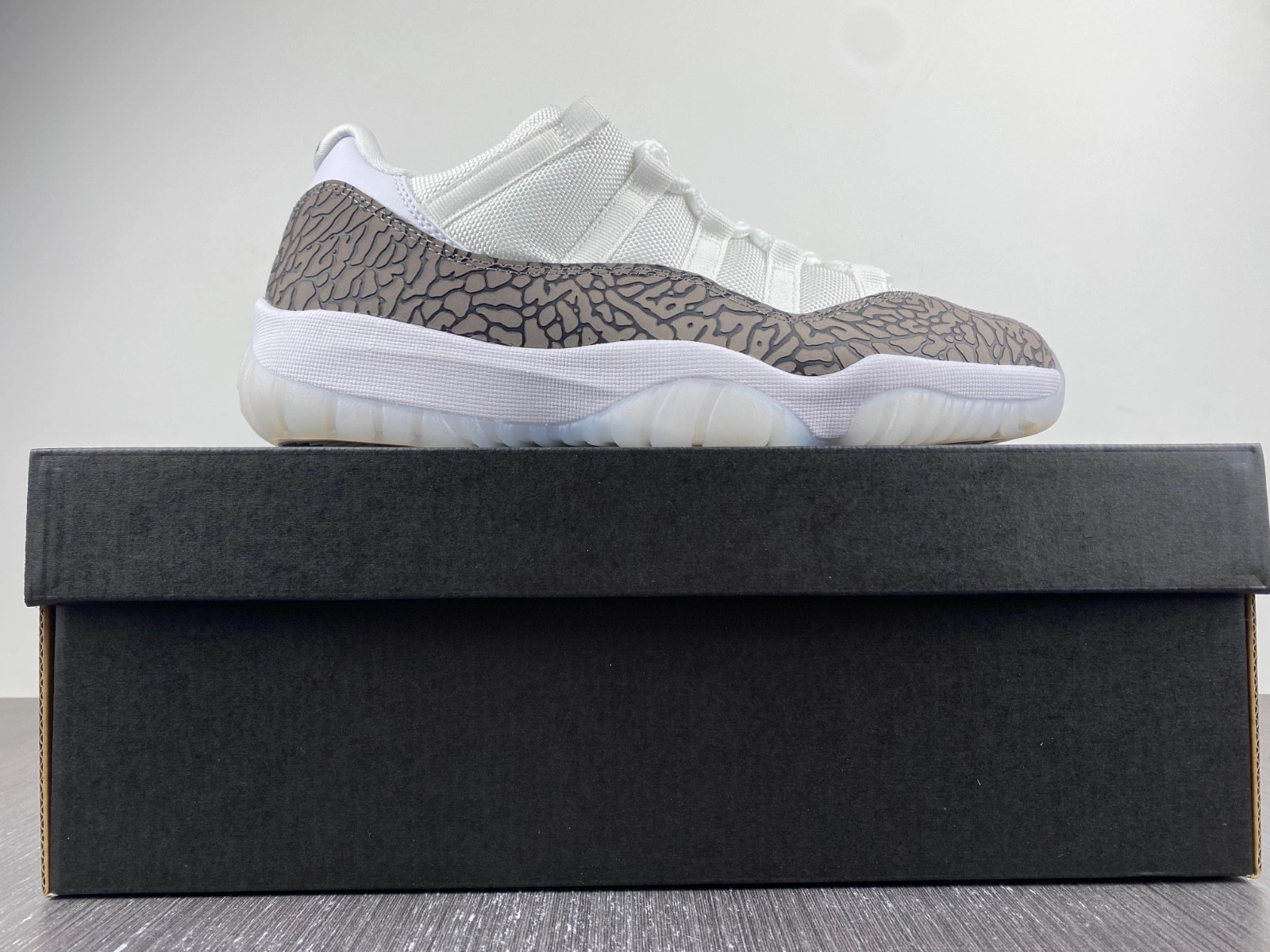 Air Jordan 11 Low Elephant Print AV2187-140