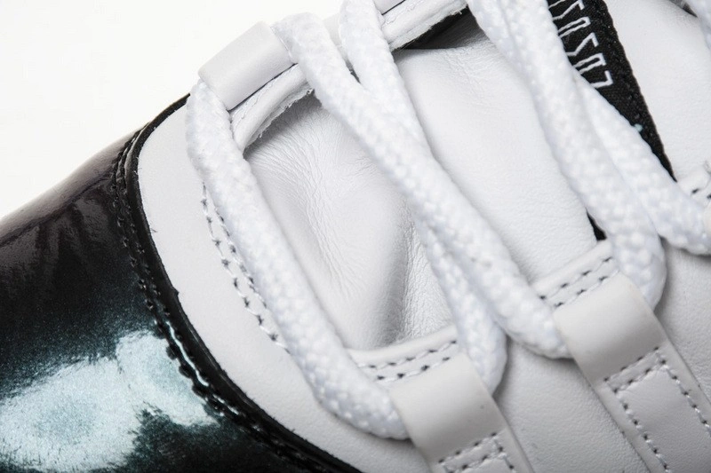 Air Jordan 11 Low 
