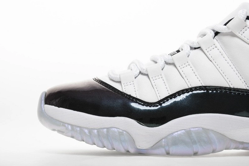 Air Jordan 11 Low 