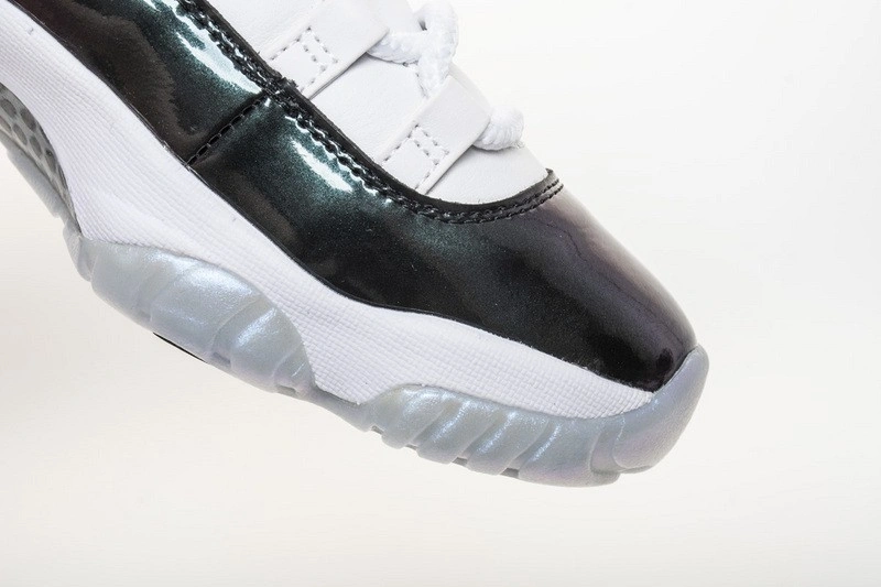 Air Jordan 11 Low 