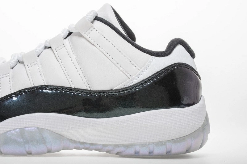 Air Jordan 11 Low 