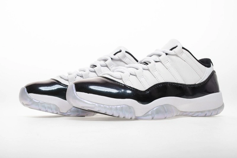 Air Jordan 11 Low 