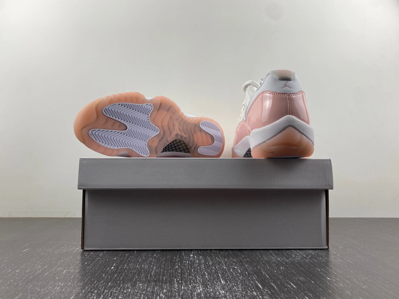 Air Jordan 11 Low Legend Pink AH7860-160