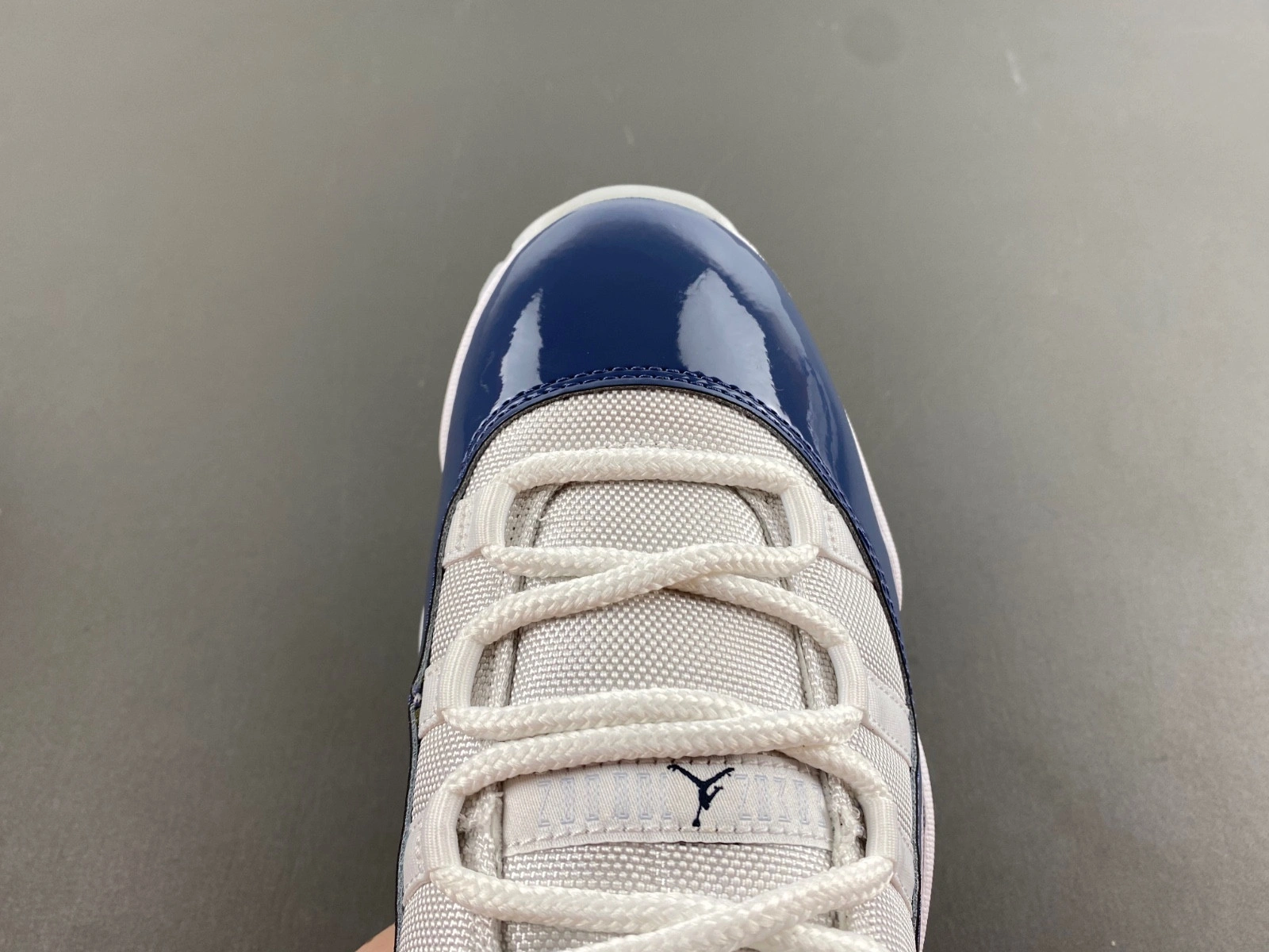 Air Jordan 11 Low Retro White Midnight Navy  FV5104-104