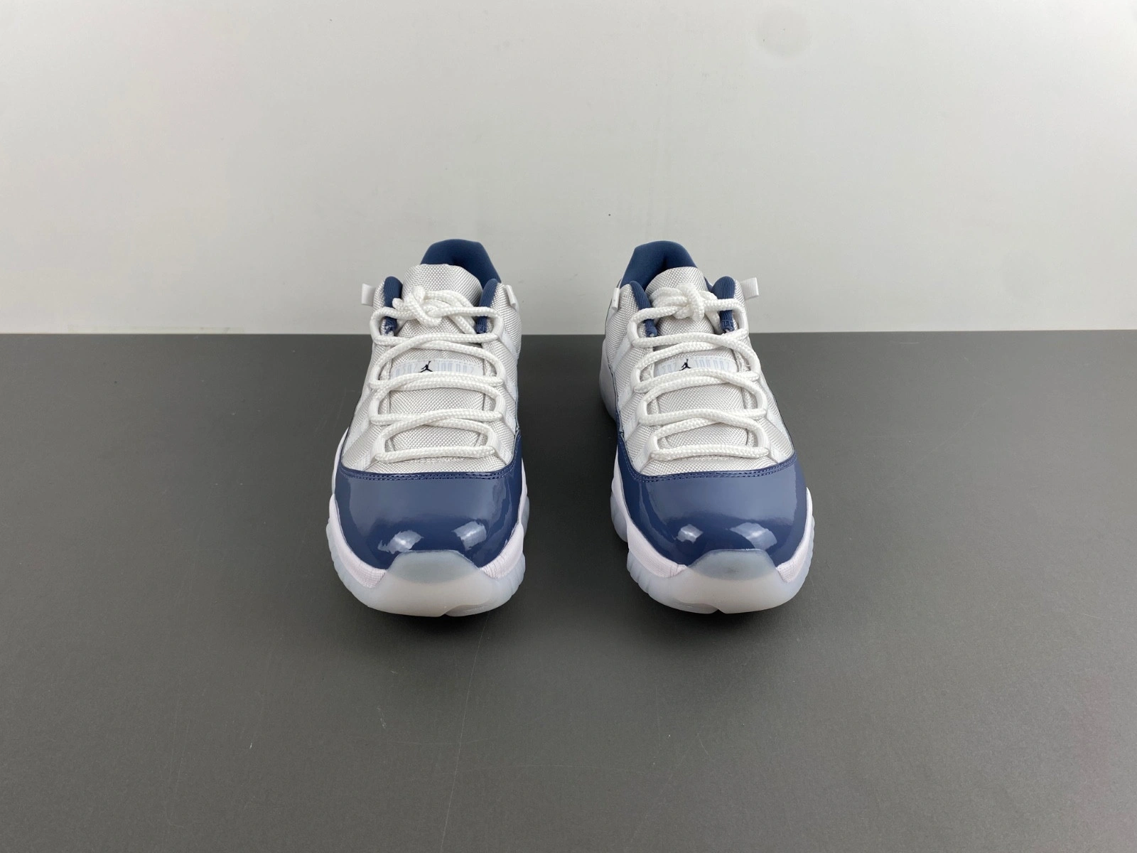 Air Jordan 11 Low Retro White Midnight Navy  FV5104-104