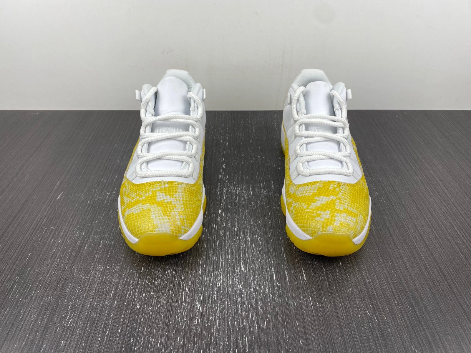 Air Jordan 11 Low WMNS “Yellow Snakeskin” AH7860-107
