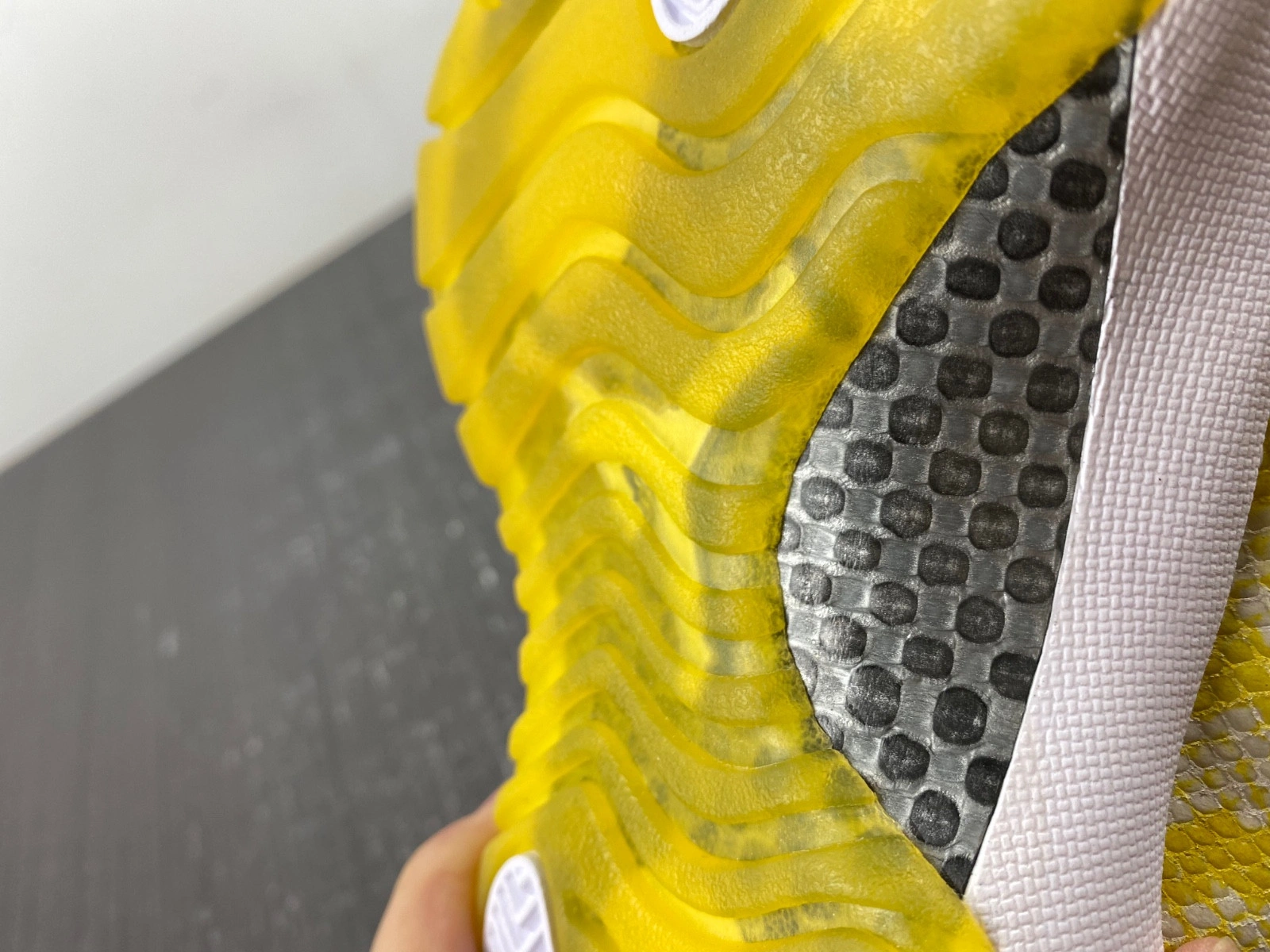 Air Jordan 11 Low WMNS “Yellow Snakeskin” AH7860-107
