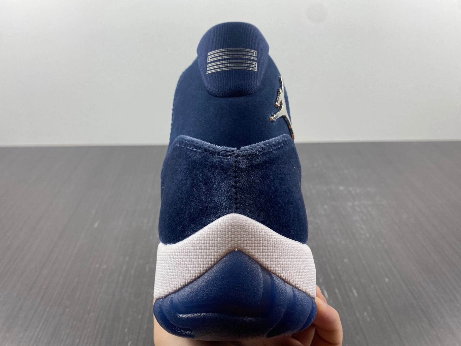 Air Jordan 11 Midnight Navy Metallic Silver White AR0715-441