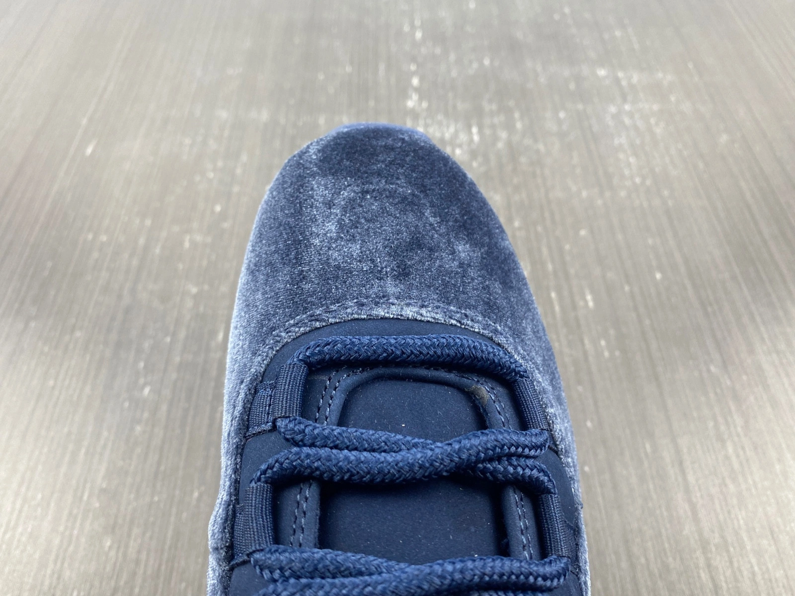 Air Jordan 11 Midnight Navy Metallic Silver White AR0715-441