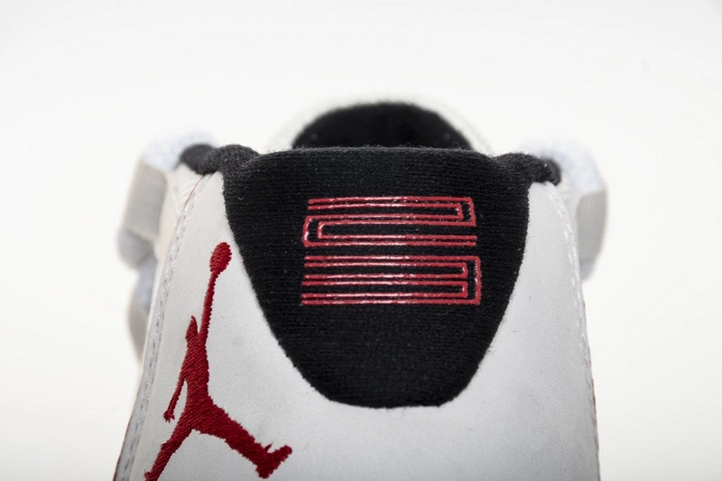 Air Jordan 11 Platinum Tint 378037-016