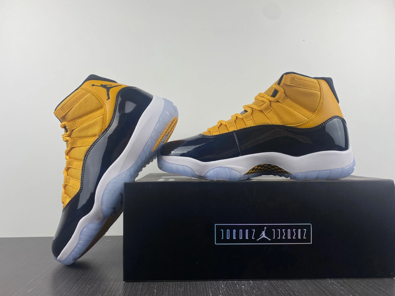 Air Jordan 11 Retro Black Yellow White CT8012-118