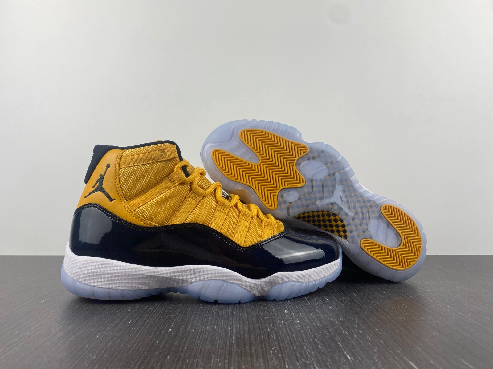 Air Jordan 11 Retro Black Yellow White CT8012-118
