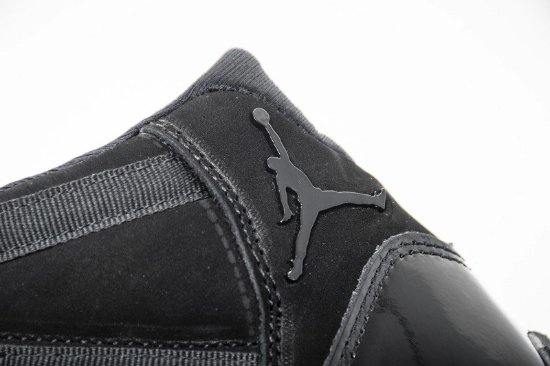 Air Jordan 11 Retro Cap and Gown 378037-005