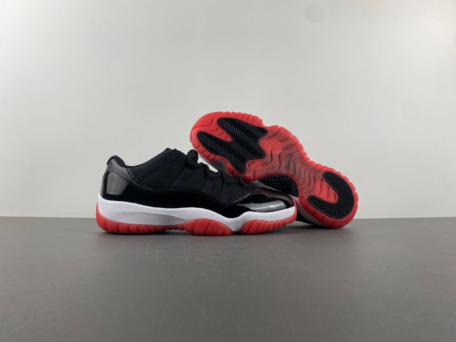 Air Jordan 11 Retro Low 'Bred' 2025 FV5104-006