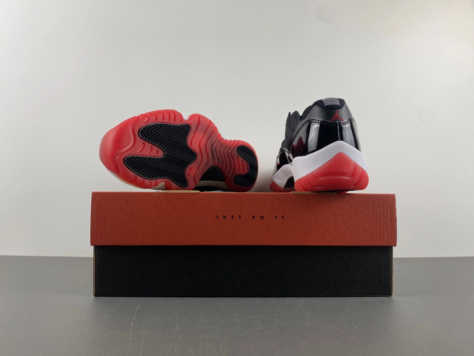 Air Jordan 11 Retro Low 'Bred' 2025 FV5104-006