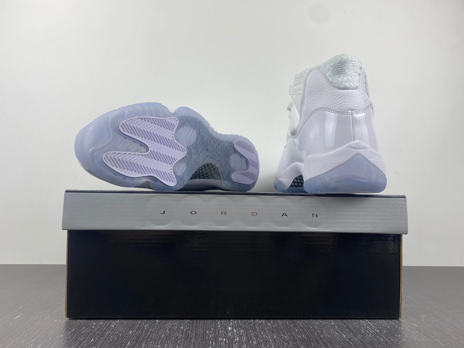 Air Jordan 11 Retro 'Silver Anniversary'   408201-101