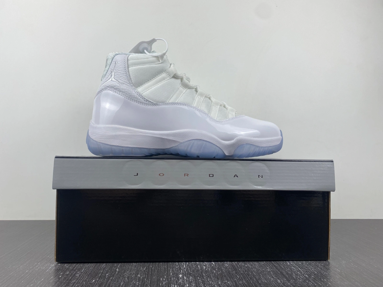 Air Jordan 11 Retro 'Silver Anniversary'   408201-101