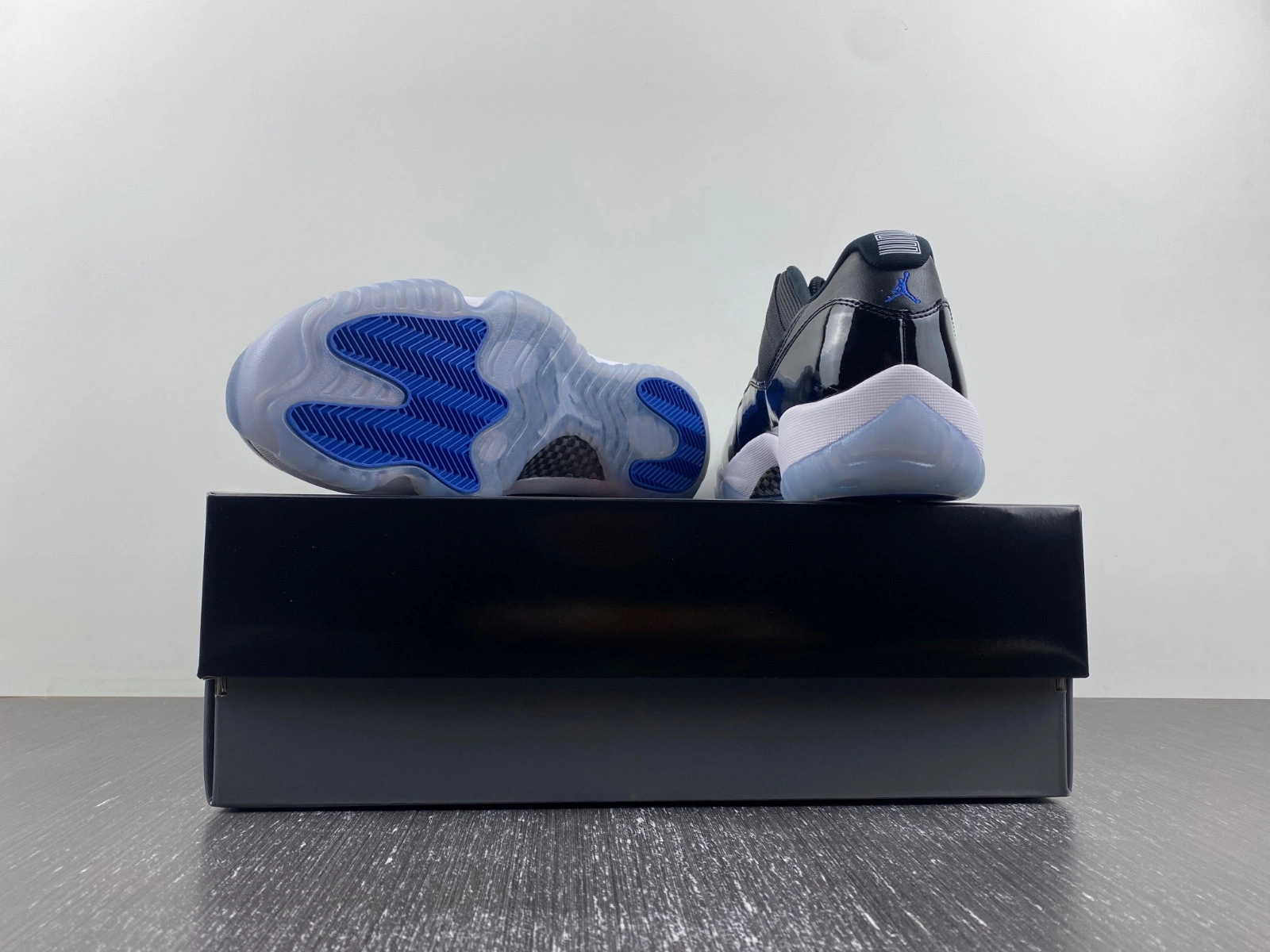 Air Jordan 11 “Space Jam  FV5104-004